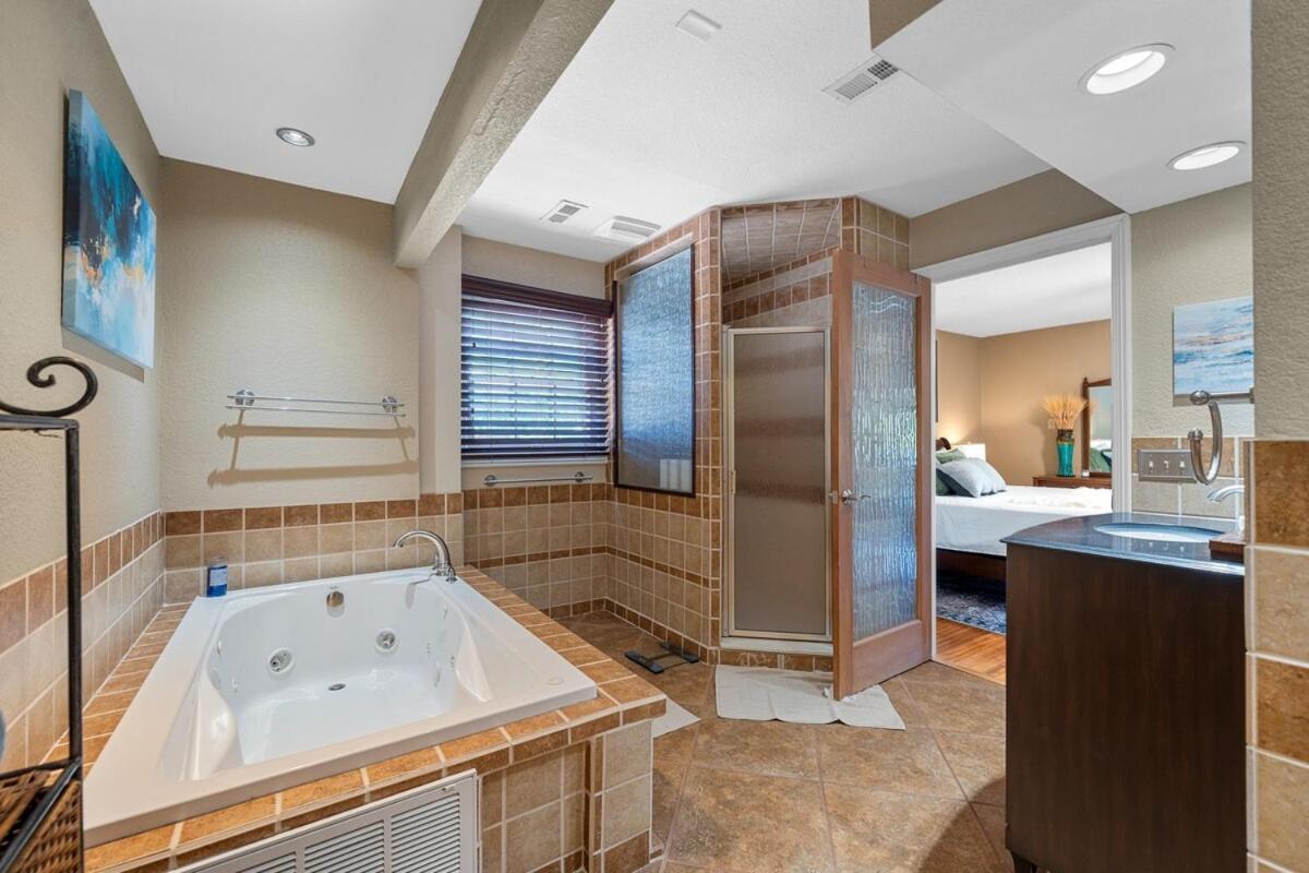 Steps To The Lake, Game Room & More! Sleeps 9 Lake Hamilton Luaran gambar
